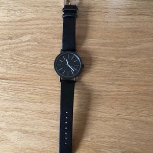 Black Faux leather men’s watch